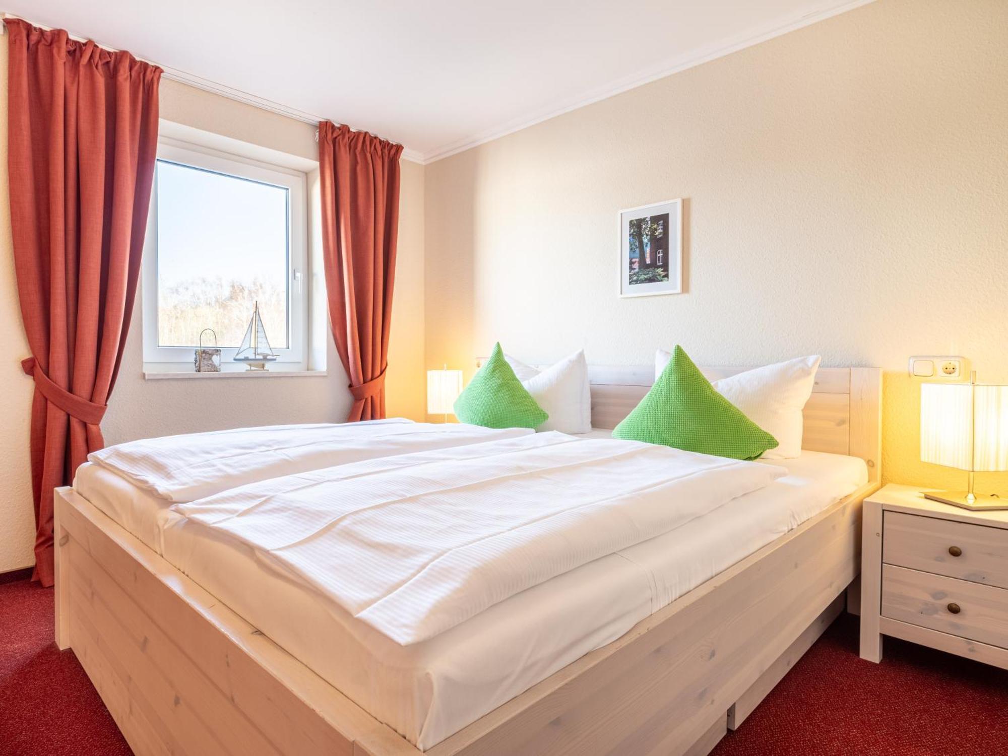 Hotel Stone Цингст Екстериор снимка